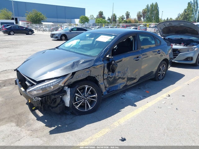 44870586 :رقم المزاد ، 3KPF24AD8RE732510 vin ، 2024 Kia Forte Lxs مزاد بيع