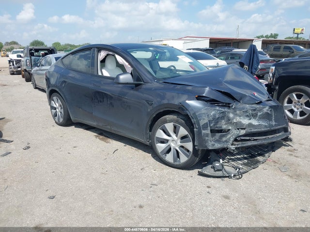Продаж на аукціоні авто 2024 Tesla Model Y Long Range Dual Motor All-wheel Drive, vin: 7SAYGAEEXRF075122, номер лоту: 44870606