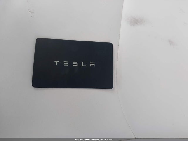 2024 Tesla Model Y Long Range Dual Motor All-wheel Drive მანქანა იყიდება აუქციონზე, vin: 7SAYGAEEXRF075122, აუქციონის ნომერი: 44870606