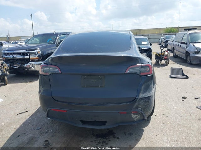 2024 Tesla Model Y Long Range Dual Motor All-wheel Drive მანქანა იყიდება აუქციონზე, vin: 7SAYGAEEXRF075122, აუქციონის ნომერი: 44870606