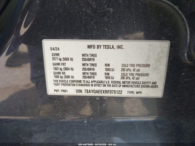2024 Tesla Model Y Long Range Dual Motor All-wheel Drive მანქანა იყიდება აუქციონზე, vin: 7SAYGAEEXRF075122, აუქციონის ნომერი: 44870606
