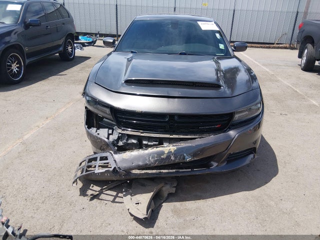 2C3CDXHG0FH867063 Dodge Charger Sxt