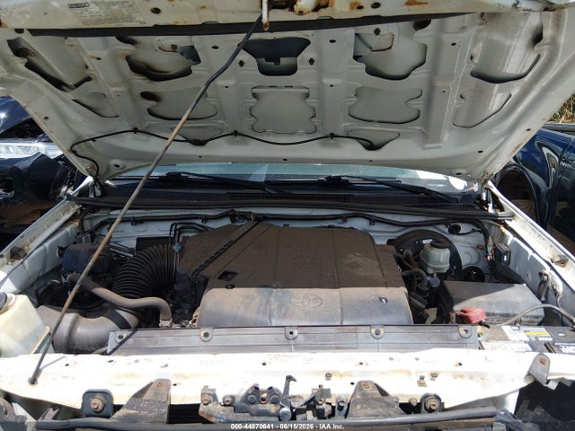 44870641 :رقم المزاد ، 3TMMU4FNXFM081661 vin ، 2015 Toyota Tacoma Base V6 مزاد بيع