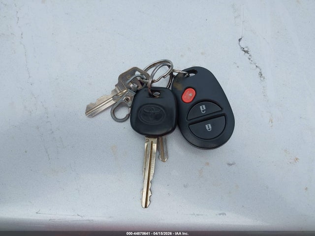 44870641 :رقم المزاد ، 3TMMU4FNXFM081661 vin ، 2015 Toyota Tacoma Base V6 مزاد بيع