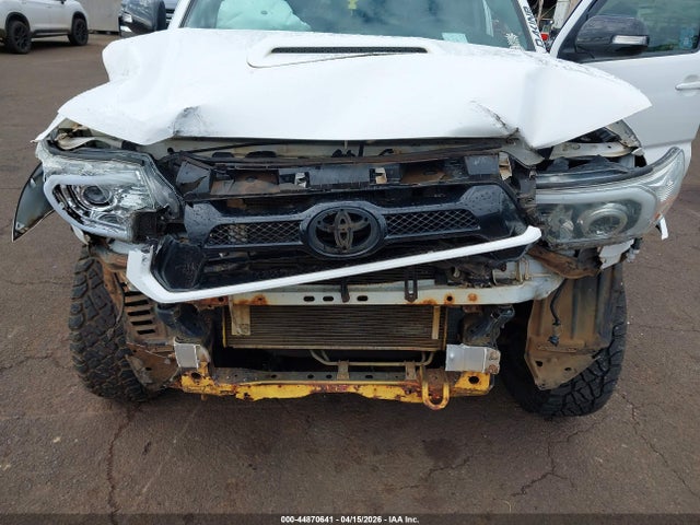 44870641 :رقم المزاد ، 3TMMU4FNXFM081661 vin ، 2015 Toyota Tacoma Base V6 مزاد بيع