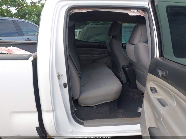 44870641 :رقم المزاد ، 3TMMU4FNXFM081661 vin ، 2015 Toyota Tacoma Base V6 مزاد بيع