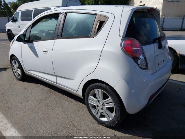 Chevrolet Spark 1lt Auto 2014 KL8CD6S93EC560626 Image 3