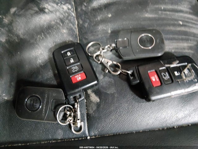 5TDJZRFH1KS957992 Toyota Highlander Xle