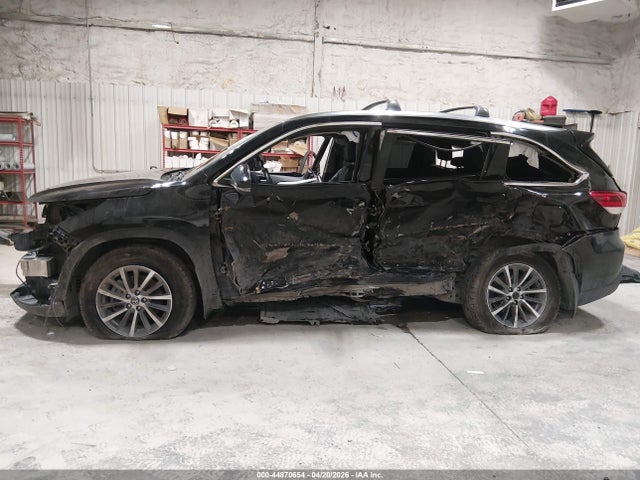 5TDJZRFH1KS957992 Toyota Highlander Xle