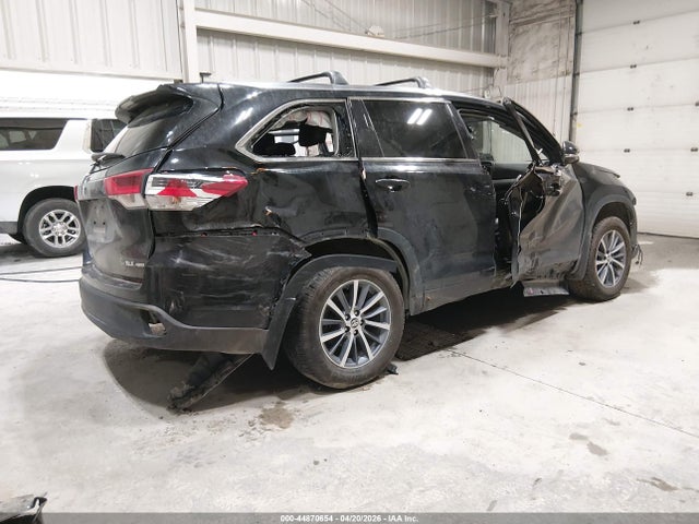 5TDJZRFH1KS957992 Toyota Highlander Xle