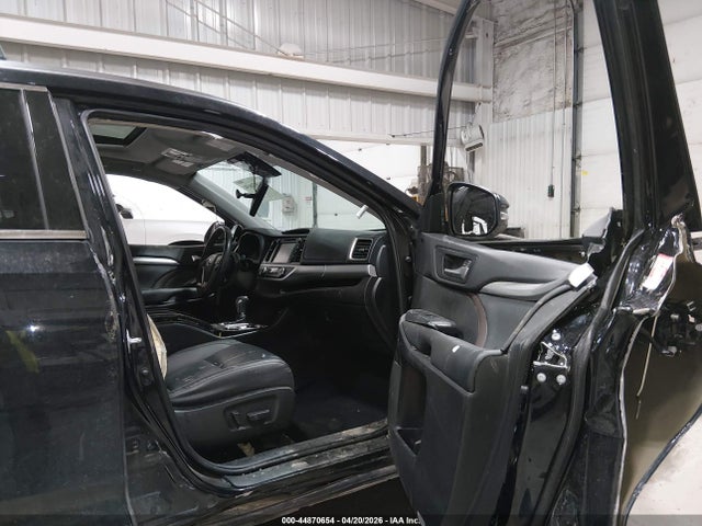 5TDJZRFH1KS957992 Toyota Highlander Xle