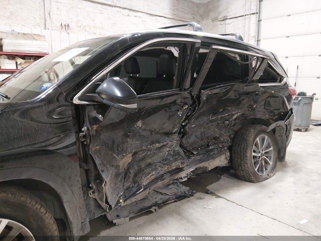 5TDJZRFH1KS957992 Toyota Highlander Xle
