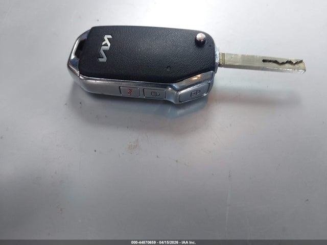 KNDJ23AU5P7884391 KIA SOUL LX