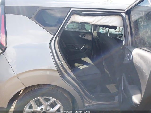 KNDJ23AU5P7884391 KIA SOUL LX