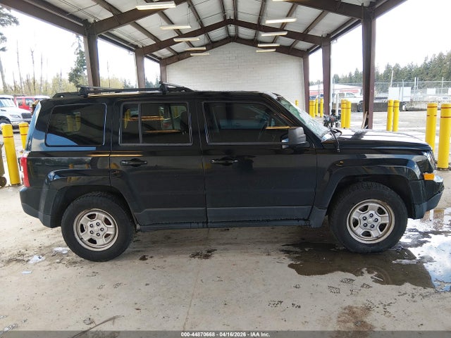 1C4NJPBB4FD397692 Jeep Patriot Sport