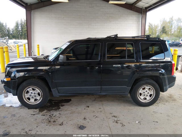 1C4NJPBB4FD397692 Jeep Patriot Sport