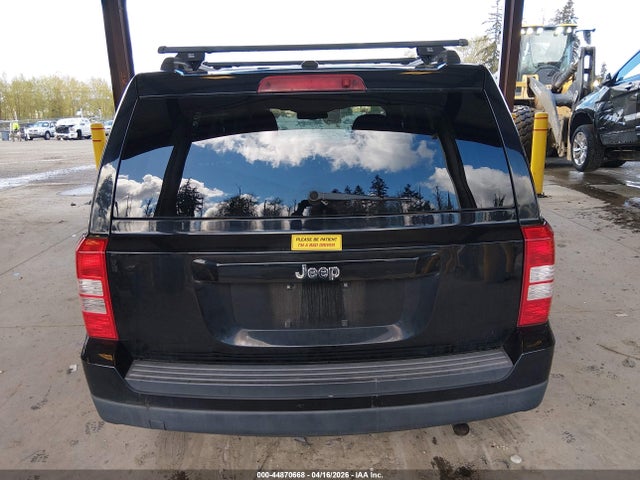 1C4NJPBB4FD397692 Jeep Patriot Sport
