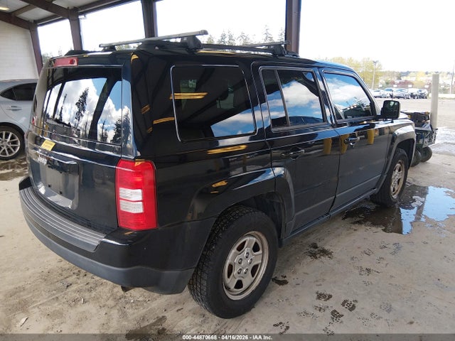 1C4NJPBB4FD397692 Jeep Patriot Sport