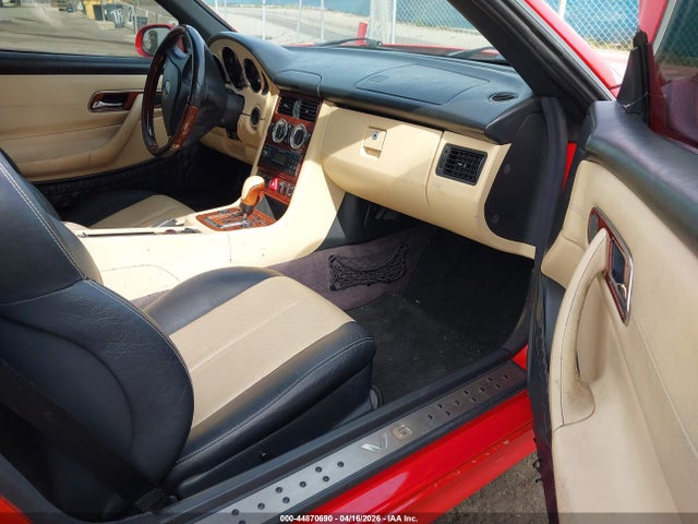Aukcja sprzedaży 2001 Mercedes-benz Slk 320, vin: WDBKK65FX1F216275, numer aukcji: 44870690
