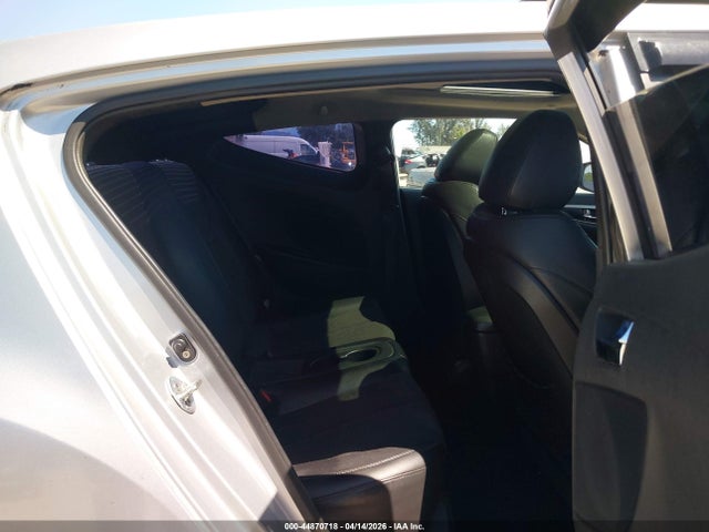 Aukcja sprzedaży 2012 Hyundai Veloster Base W/black, vin: KMHTC6AD0CU048275, numer aukcji: 44870718