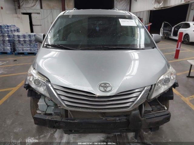 5TDDK3DC3GS137135 Toyota Sienna Xle 7 Passenger