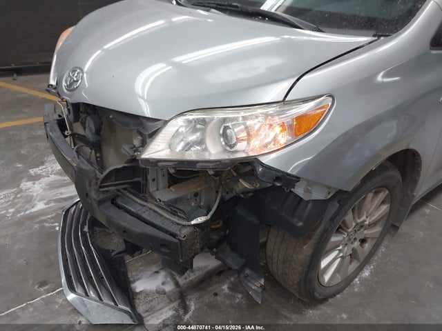 5TDDK3DC3GS137135 Toyota Sienna Xle 7 Passenger