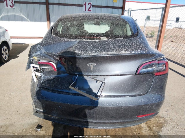 2018 Tesla Model 3 Long Range/mid Range მანქანა იყიდება აუქციონზე, vin: 5YJ3E1EA5JF052720, აუქციონის ნომერი: 44870742