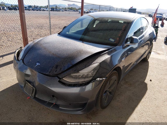 2018 Tesla Model 3 Long Range/mid Range მანქანა იყიდება აუქციონზე, vin: 5YJ3E1EA5JF052720, აუქციონის ნომერი: 44870742