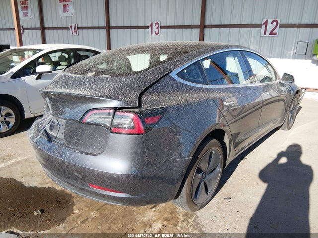 2018 Tesla Model 3 Long Range/mid Range მანქანა იყიდება აუქციონზე, vin: 5YJ3E1EA5JF052720, აუქციონის ნომერი: 44870742