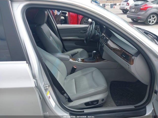 2006 Bmw 330i მანქანა იყიდება აუქციონზე, vin: WBAVB33566PS15386, აუქციონის ნომერი: 44870760