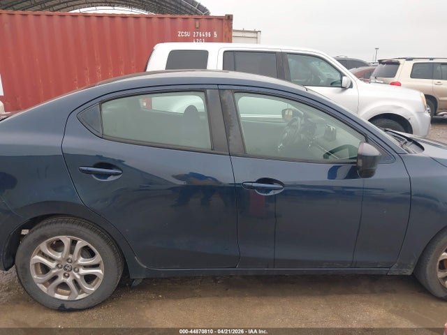 Toyota YARIS IA 2017 3MYDLBYV1HY190849 Image 13