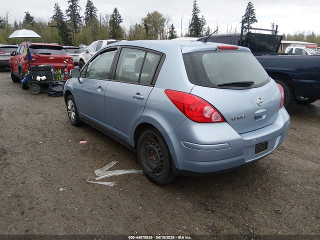 44870829 :رقم المزاد ، 3N1BC1CP7BL443186 vin ، 2011 Nissan Versa 1.8s مزاد بيع