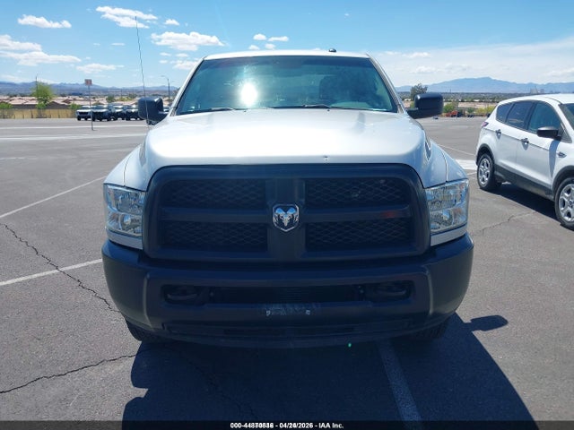 3C6UR5CL1HG771334 RAM 2500 Tradesman 4x4 6&#039;4 Box