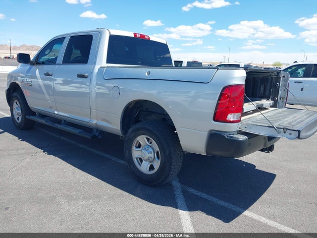 3C6UR5CL1HG771334 RAM 2500 Tradesman 4x4 6&#039;4 Box