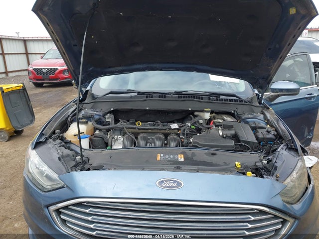 3FA6P0H78JR194890 Ford FUSION SE