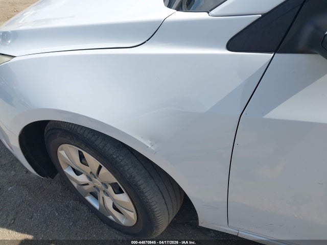 1G1PA5SHXF7107514 Chevrolet Cruze Ls Auto