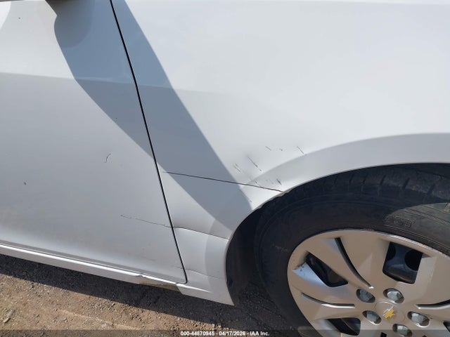 1G1PA5SHXF7107514 Chevrolet Cruze Ls Auto