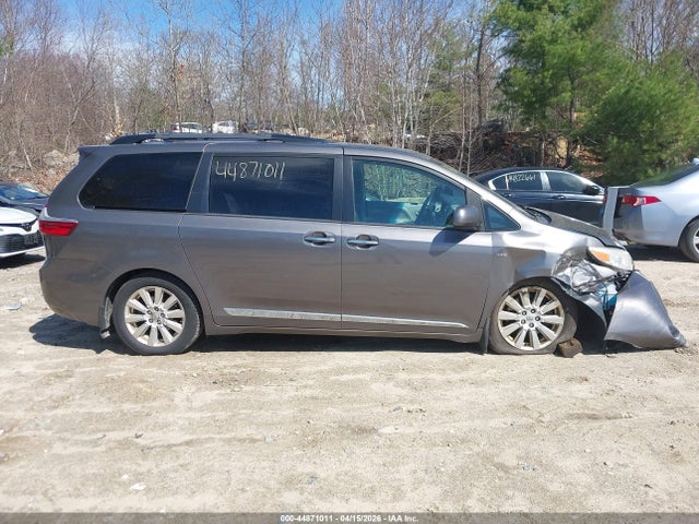 Aukcja sprzedaży 2017 Toyota Sienna Xle 7 Passenger, vin: 5TDDZ3DC3HS157320, numer aukcji: 44871011
