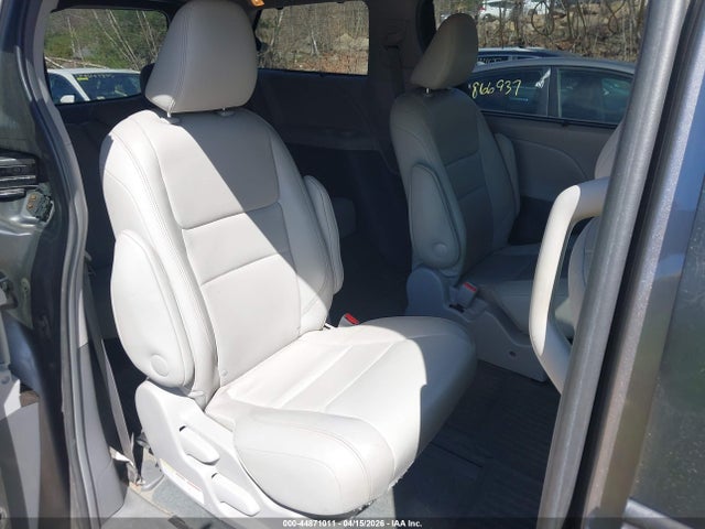 Aukcja sprzedaży 2017 Toyota Sienna Xle 7 Passenger, vin: 5TDDZ3DC3HS157320, numer aukcji: 44871011