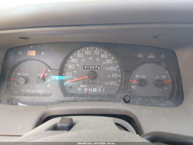 Aukcja sprzedaży 2000 Mercury Grand Marquis Gs, vin: 2MEFM74W4YX745139, numer aukcji: 44871032