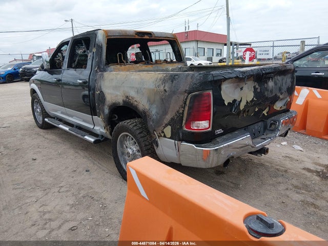 44871084 :رقم المزاد ، 1C6RR7NM8FS743205 vin ، 2015 Ram 1500 Laramie مزاد بيع