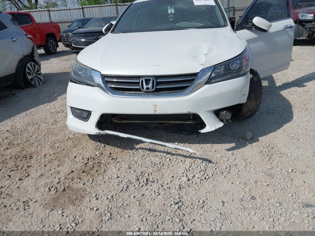 Продажа на аукционе авто 2015 Honda Accord Sport, vin: 1HGCR2F51FA070743, номер лота: 44871093