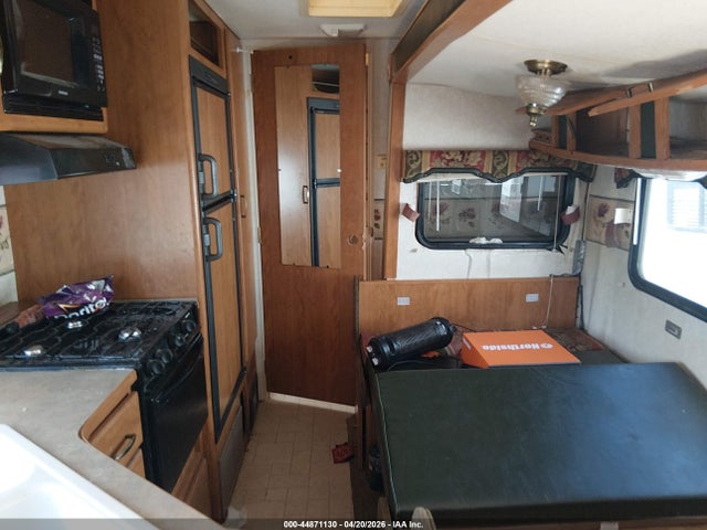 Aukcja sprzedaży 2004 Fleetwood Prowler Regal 270fqs Travel Trailer, vin: 1EC1F272342807512, numer aukcji: 44871130