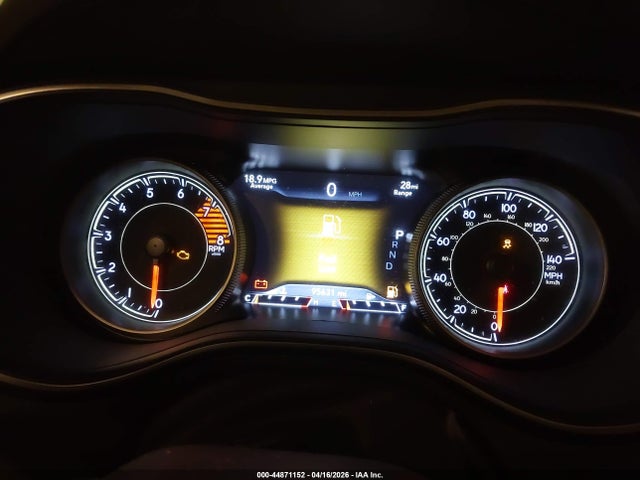 44871152 :رقم المزاد ، 1C4PJMBX5KD364262 vin ، 2019 Jeep Cherokee Trailhawk 4x4 مزاد بيع