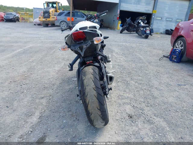 Продаж на аукціоні авто 2024 Triumph Motorcycle Street Triple 765 R, vin: SMTA604S6RTBM4876, номер лоту: 44871199