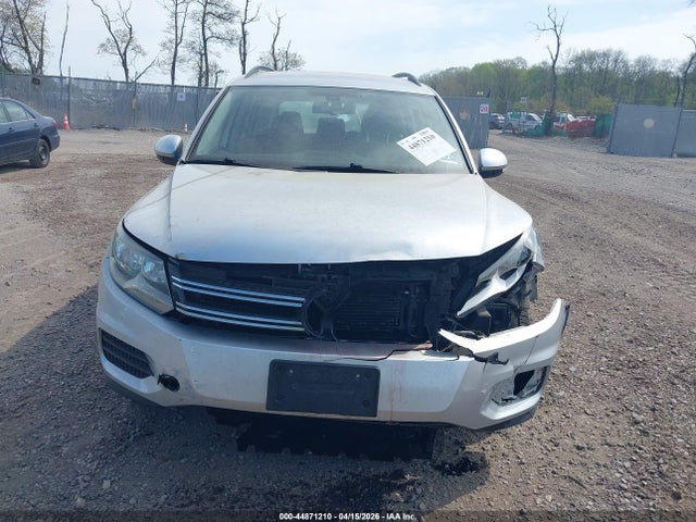 Продаж на аукціоні авто 2016 Volkswagen Tiguan S, vin: WVGBV7AXXGW566054, номер лоту: 44871210