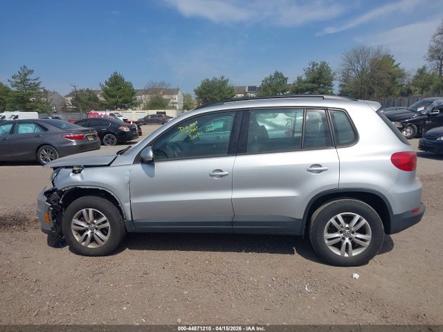 Продаж на аукціоні авто 2016 Volkswagen Tiguan S, vin: WVGBV7AXXGW566054, номер лоту: 44871210