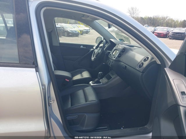 Продаж на аукціоні авто 2016 Volkswagen Tiguan S, vin: WVGBV7AXXGW566054, номер лоту: 44871210