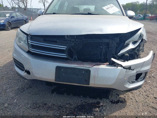 Продаж на аукціоні авто 2016 Volkswagen Tiguan S, vin: WVGBV7AXXGW566054, номер лоту: 44871210