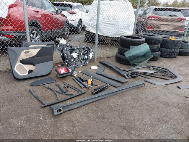 Продажа на аукционе авто 2015 Jeep Renegade Latitude, vin: ZACCJBBT6FPC28326, номер лота: 44871243